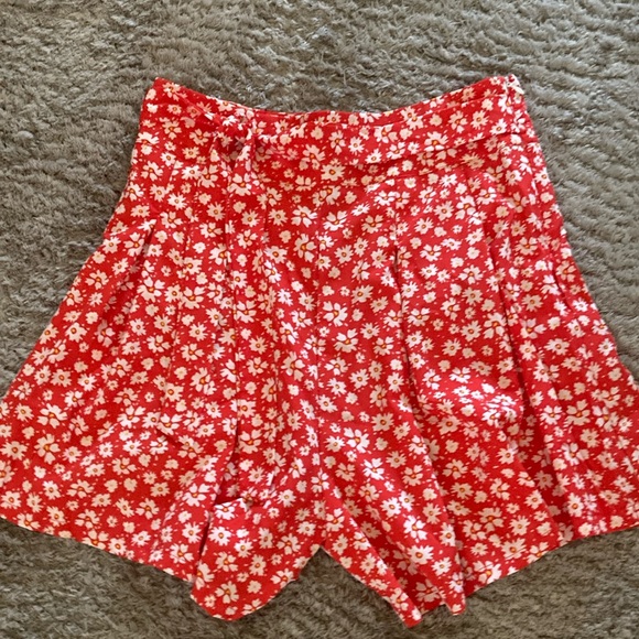 SHEIN Pants - Women’s dressy shorts